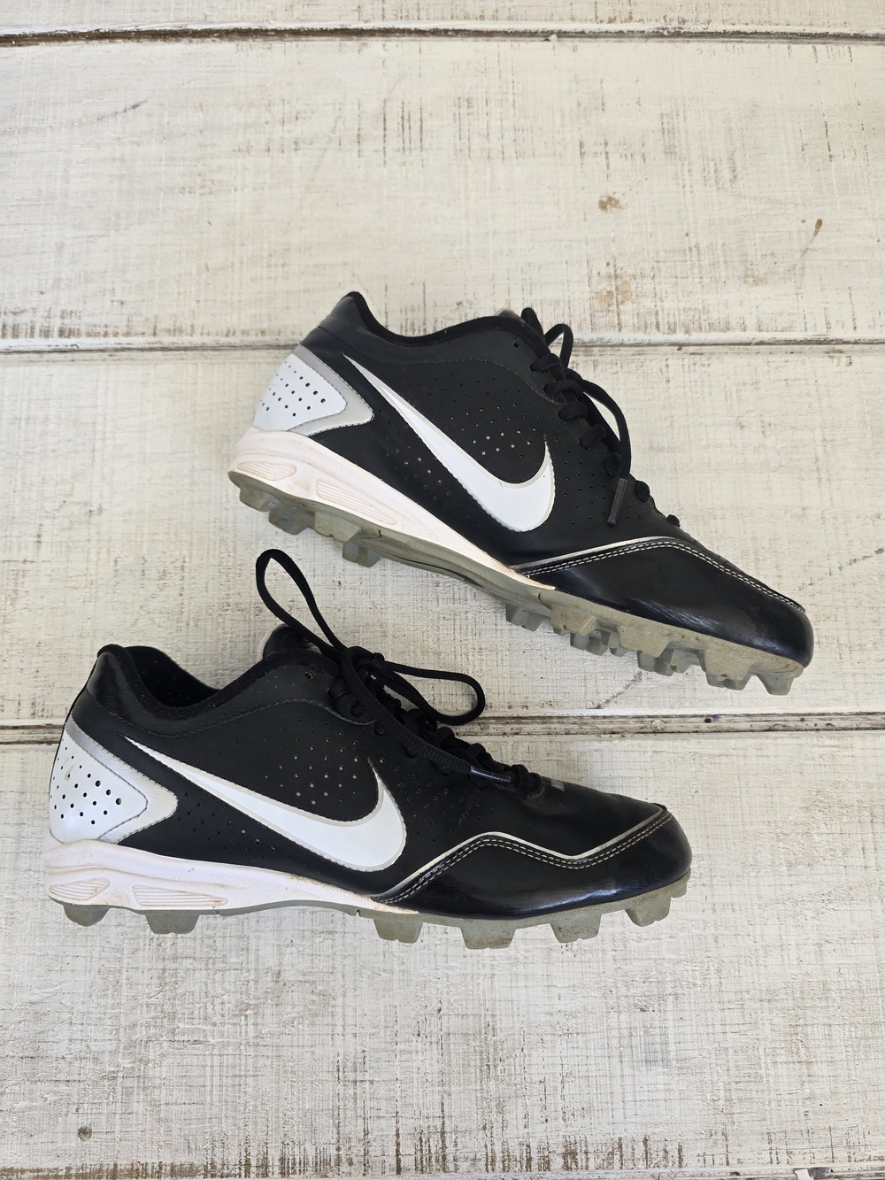 Nike Black and White Men's Athletic Cleats